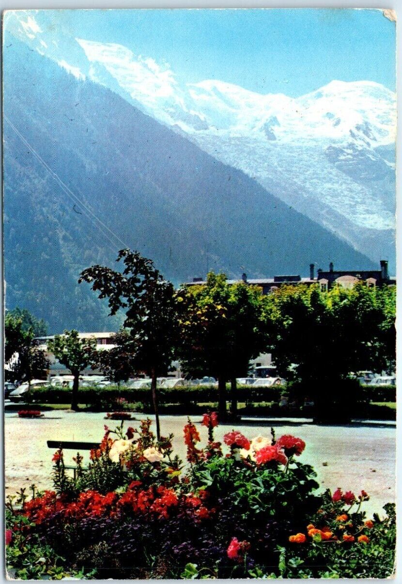Postcard - Place du Mont-Blanc - Chamonix-Mont-Blanc, France