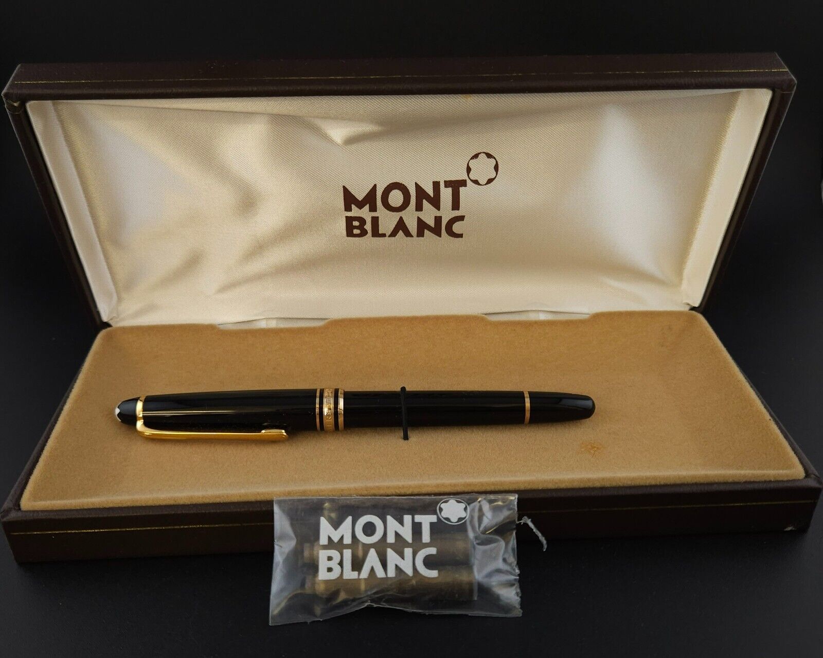 Montblanc Meisterstück No. 144 Classique Fountain Pen 14K Gold Fine Box Ebonite