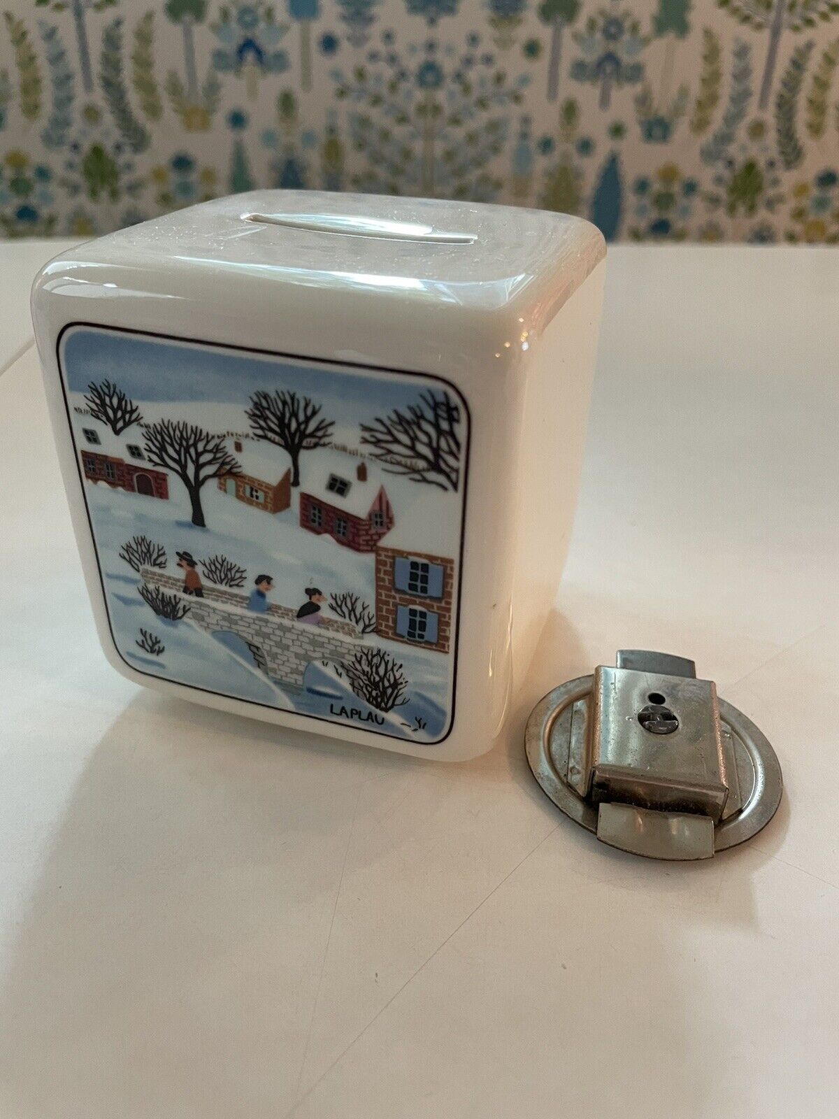 Villeroy & Boch Christmas Village Porcelain Coin Bank Cube