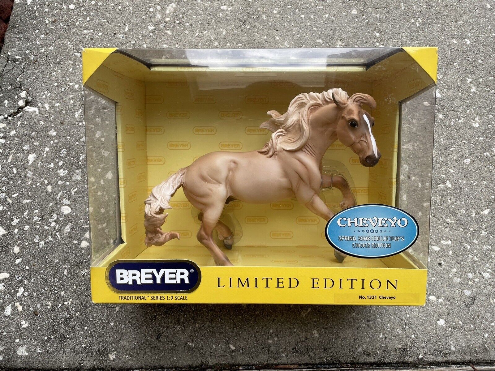 New NIB Breyer Horse #1321 Cheveyo Dunalino Nokota Mustang Collector’s Choice SR