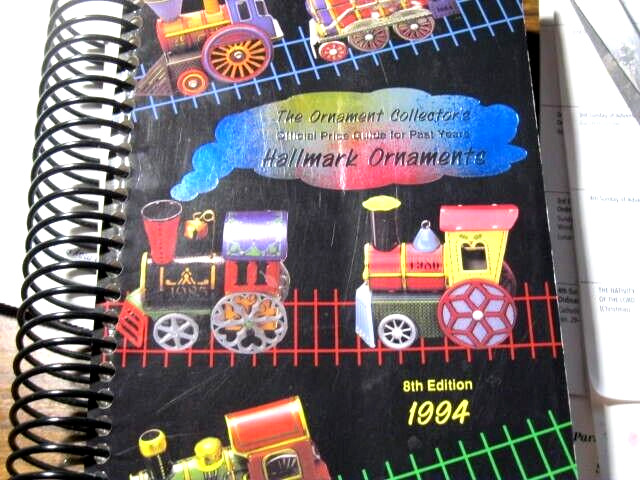 1994 8TH EDITION - HALLMARK ORNAMENTS PRICE GUIDE BY ROSIE WELLS - EXCELLENT CON