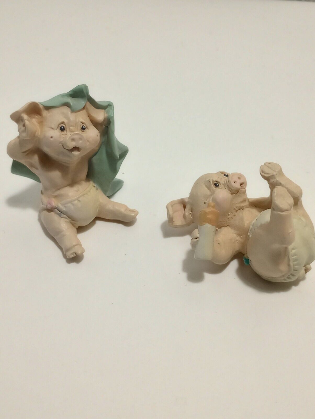 Vintage 1991 Mini Playful Baby Pigs In Diapers Figurines Kathy Wise Collection