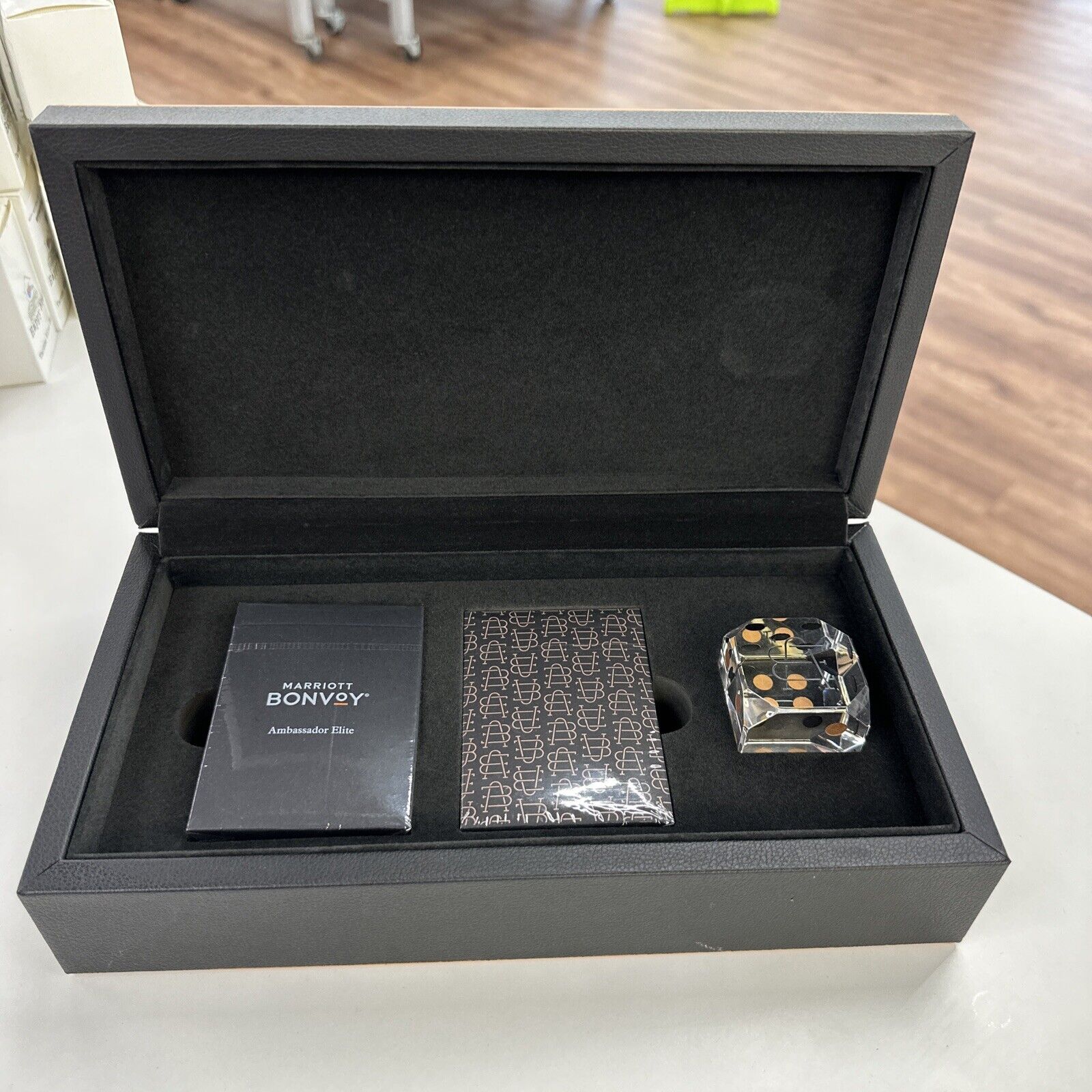 Marriott Bonvoy Ambassador Elite Gift Set VIP 🎲 🃏 Leather