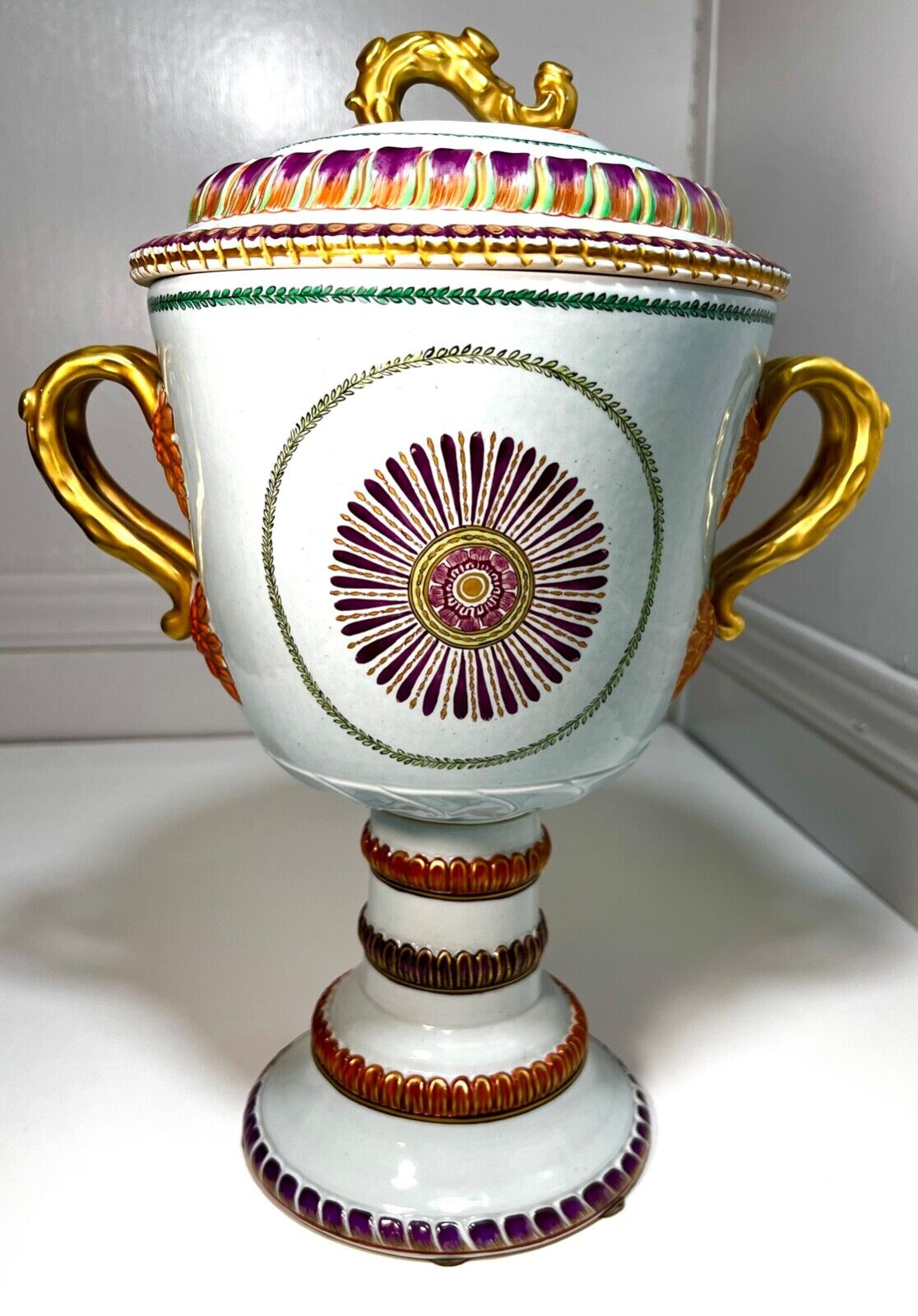 Vintage Mottahedeh Lowestop7 Italian Decorator Handpainted Urn See Pics for Size