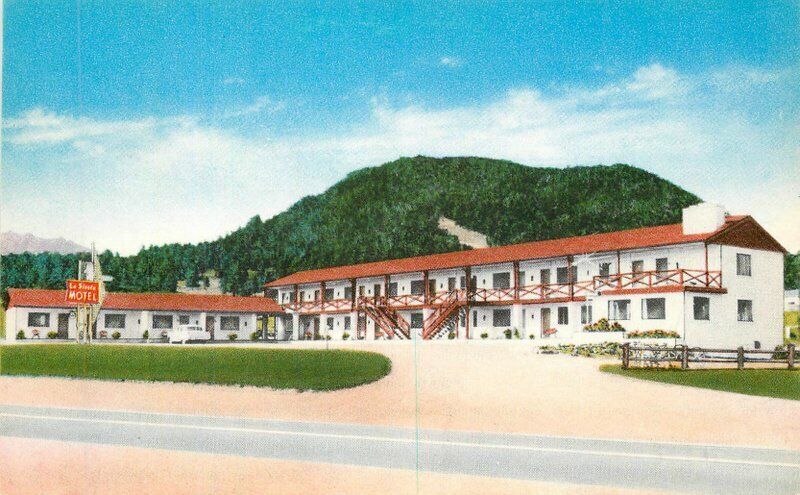 Colorado Estes Park La Siesta Motel autos roadside Willens & Co Postcard 22-1207
