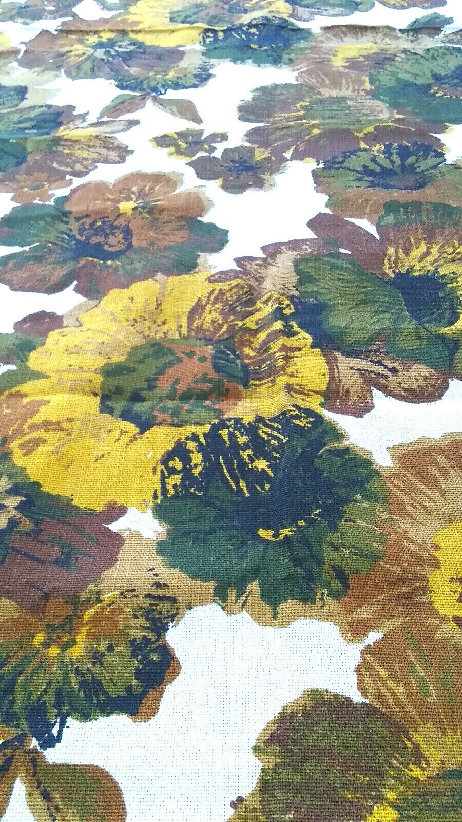 Mid Century Cotton Fabric Large Marigolds 64