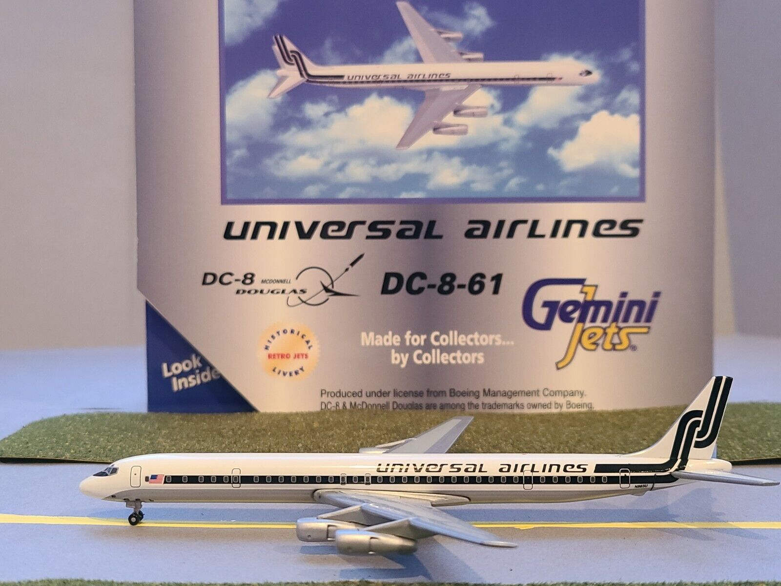 1:400 Gemini Jets Universal Airlines DC-8-61 Slightly Damaged Box