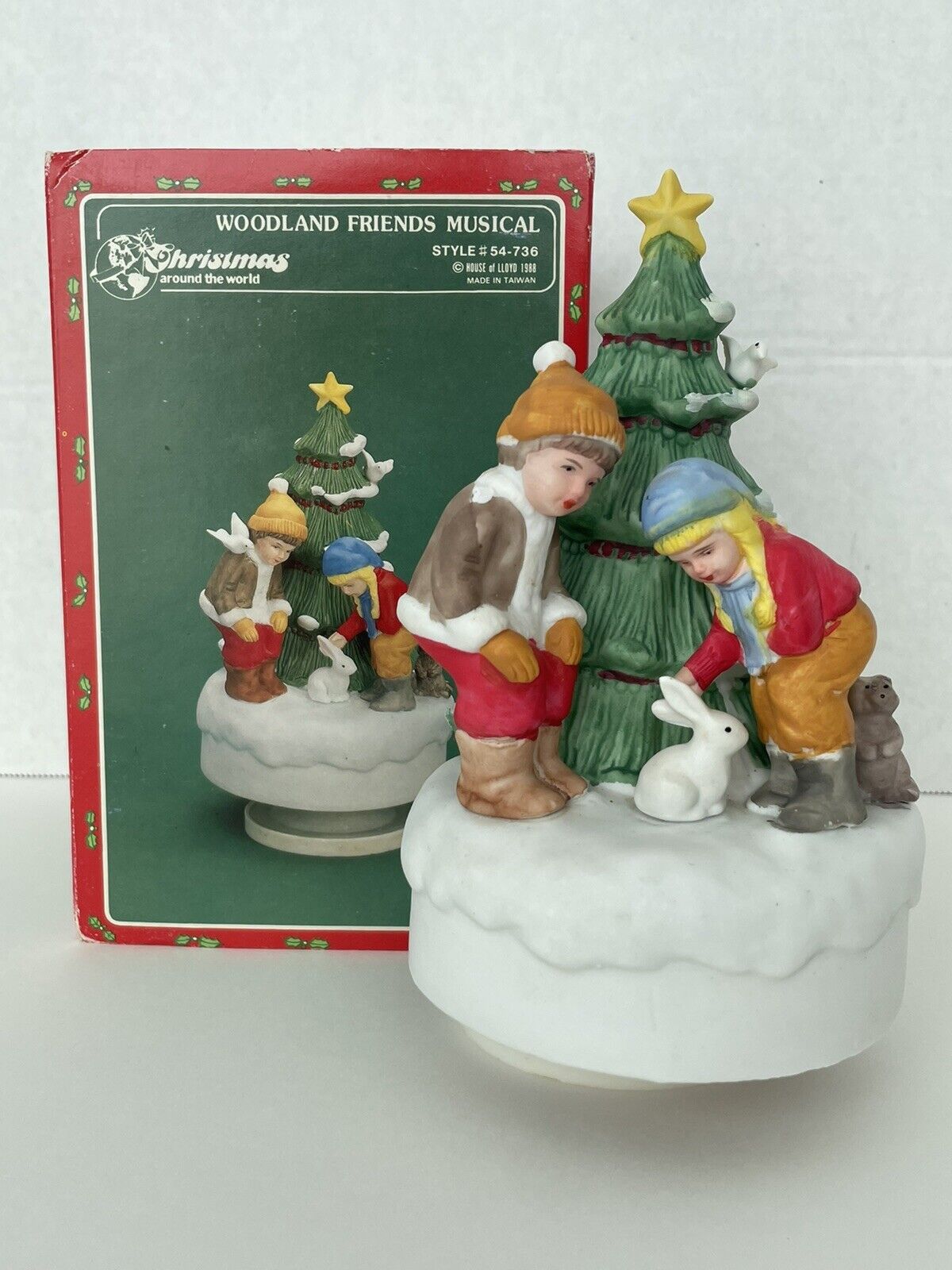 Woodland Friends Musical Christmas Around The World 1988 House of Lloyd