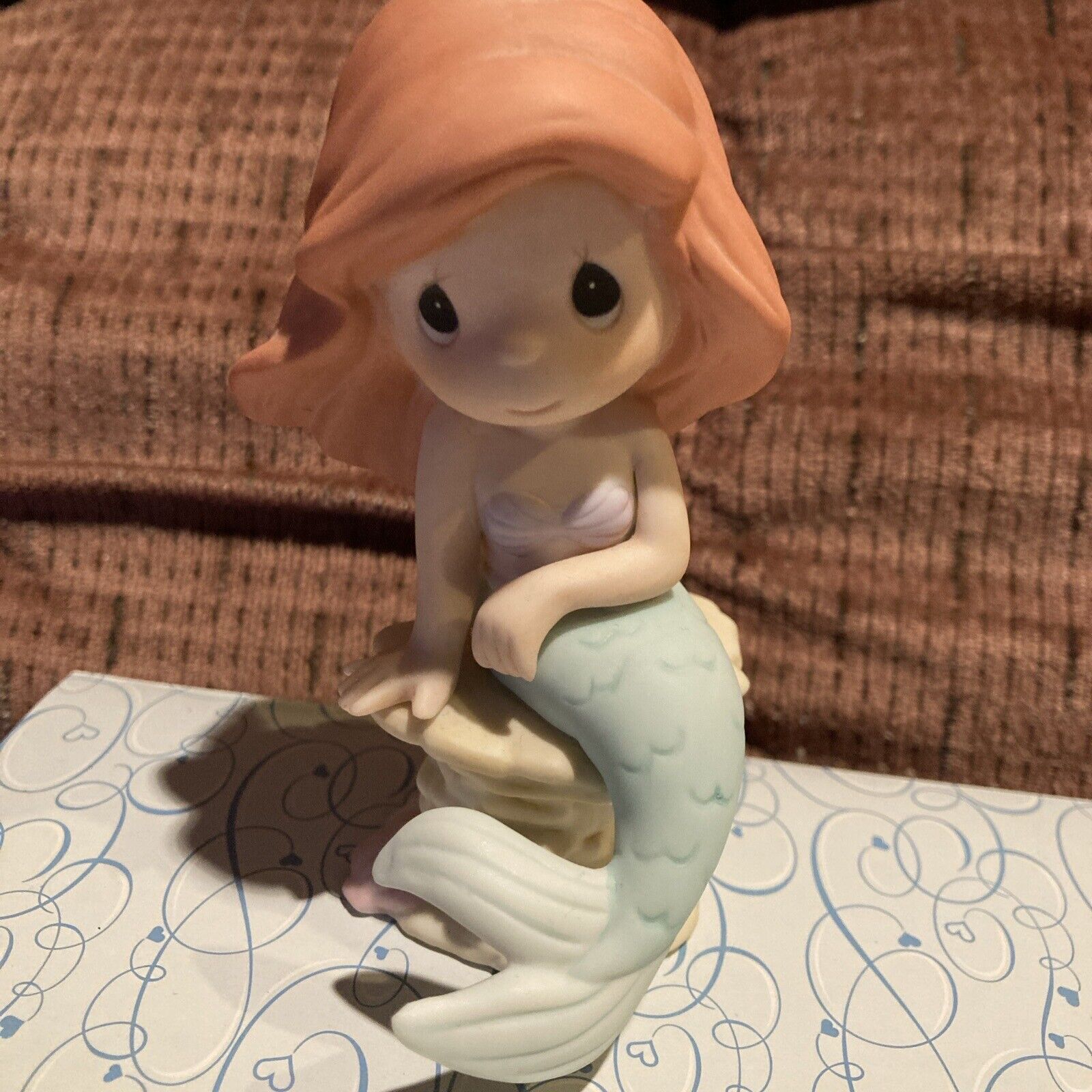 Rare Precious Moments Disney Figurine \'\'Oceans of Love for You\'\' Ariel on Rock