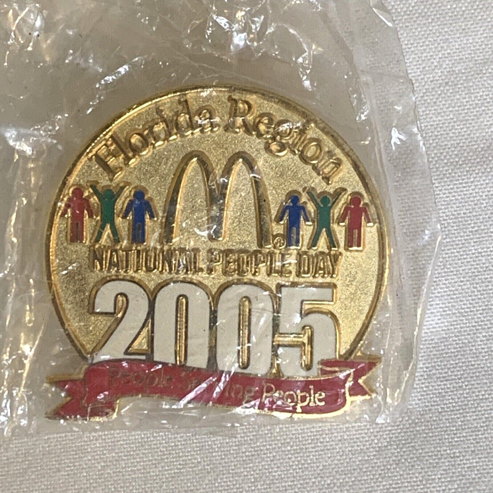 McDonalds Pin 2005 Fast Food Restaurant National People Day Florida Region Badge