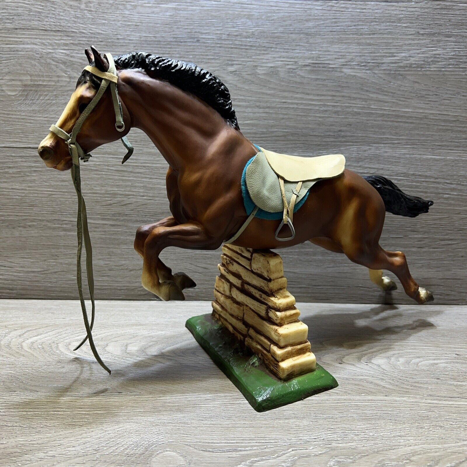 Vintage Breyer Jumping Horse Bay with Stone Wall #300 Brown Fast Shipping
