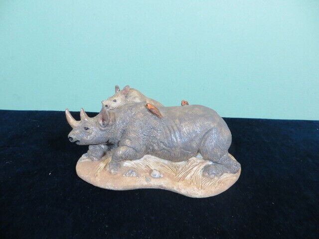Earl Sherwan Rhino Rhinoceros Detailed Figurine Mother Baby Birds USA 1988 RARE