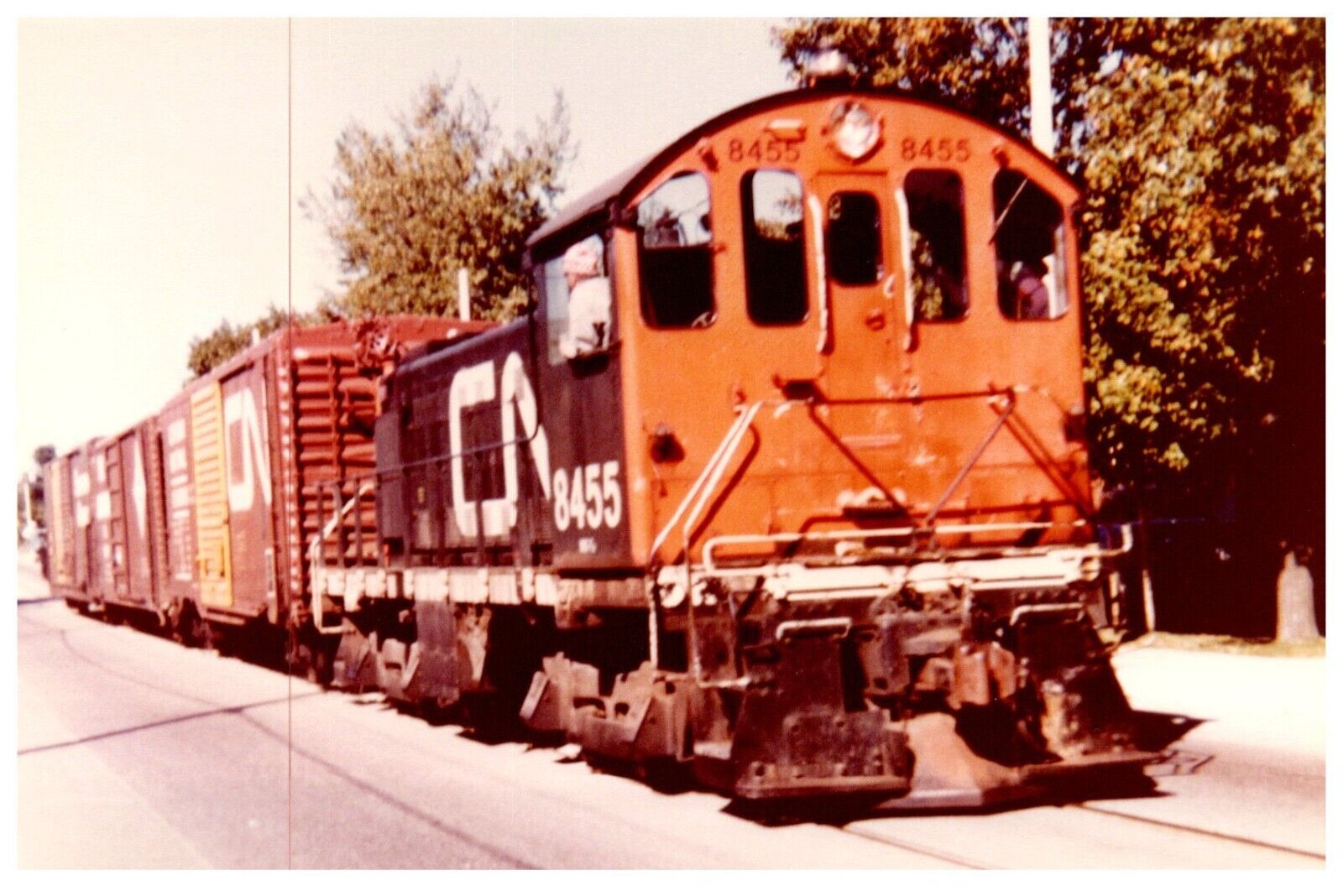 Canadian National CN Railway Engine 8455 Train Locomotive 4\