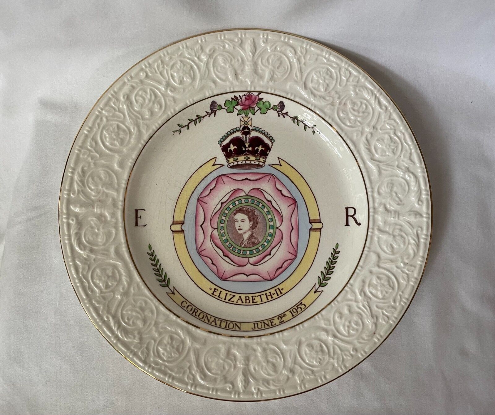 Elizabeth II 1953 Coronation Fielding’s Crown Devon Plate