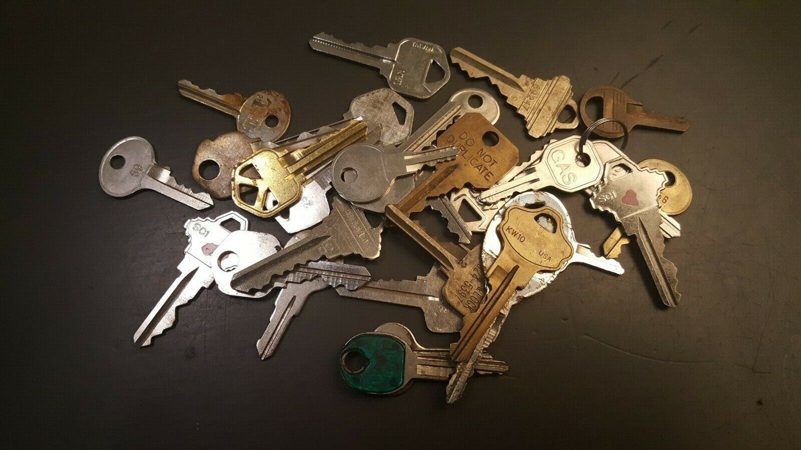 Lot of 30 Misc Keys some Vtg Ilco Black and Decker Schlage + others Steam Punk