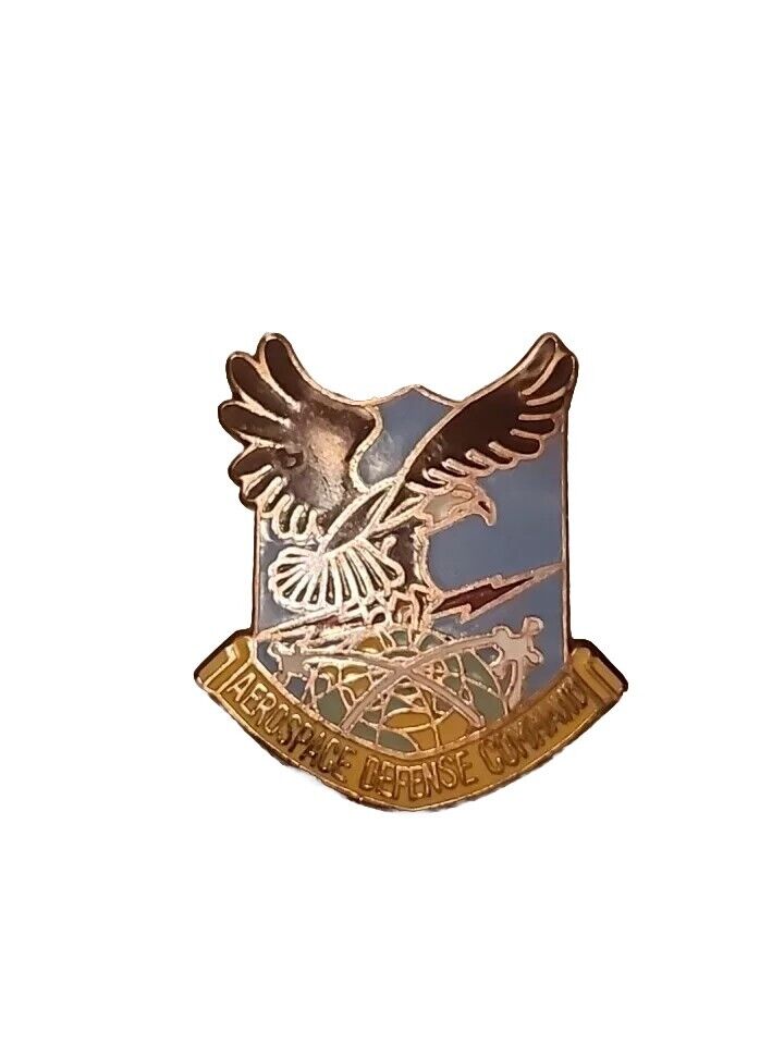 USAF Aerospace Defense Command metal Badge Vintage Original