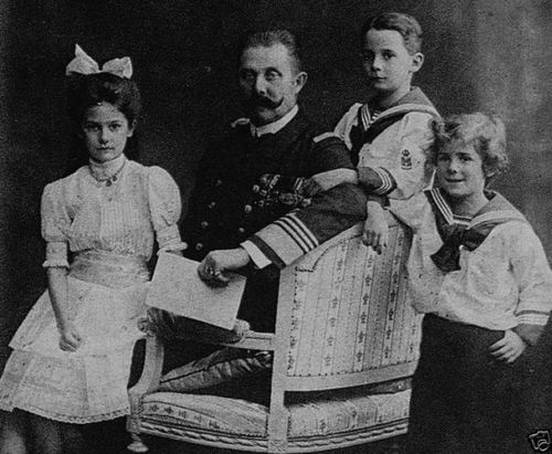 Austria Archduke Franz Ferdinand with his children World War I New 8x10 Photo