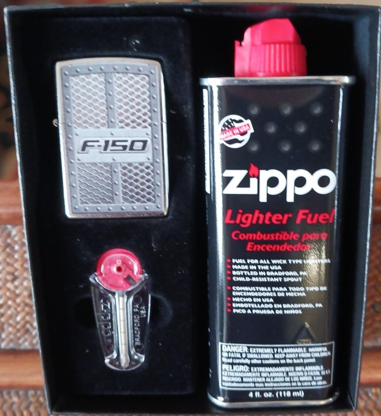 Gorgeous Ford F-150 Truck Diamond Plate Design Zippo   Lighter Gift Set