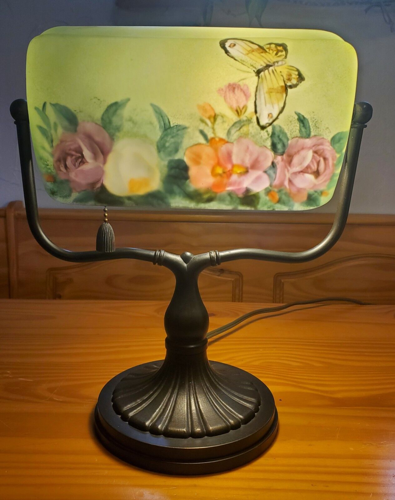 Vintage Bankers Lamp w Butterfly Floral Flower Shade Unique Beautiful Desklamp