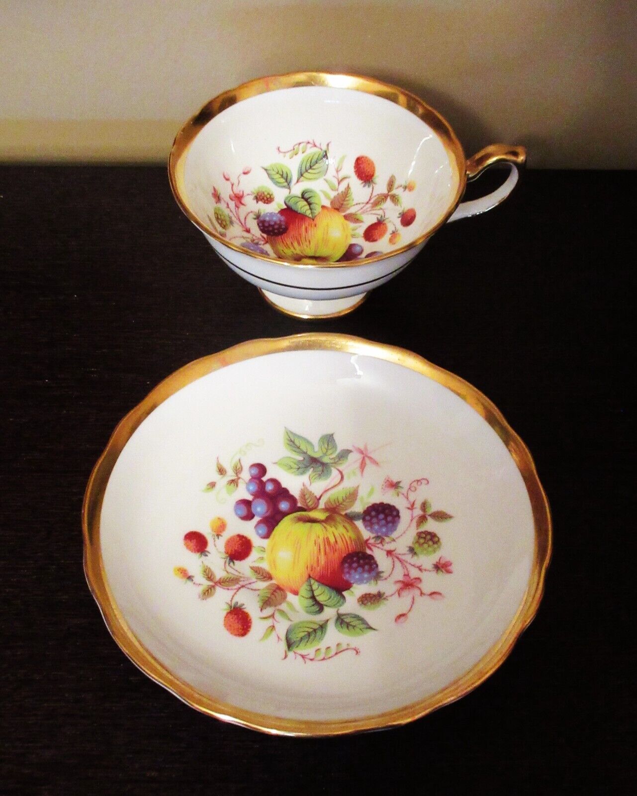 Hammersley English Bone China Tea Cup and Saucer Fruit Accents with Gold Rims