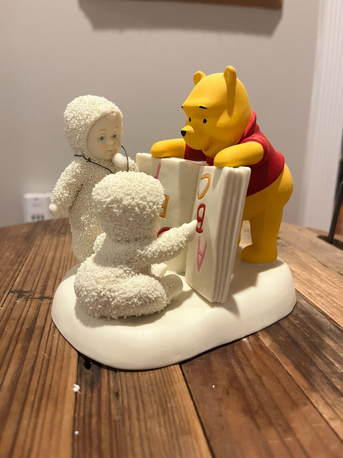 Dept 56 Disney Snowbabies “Reading is Fun with Pooh\