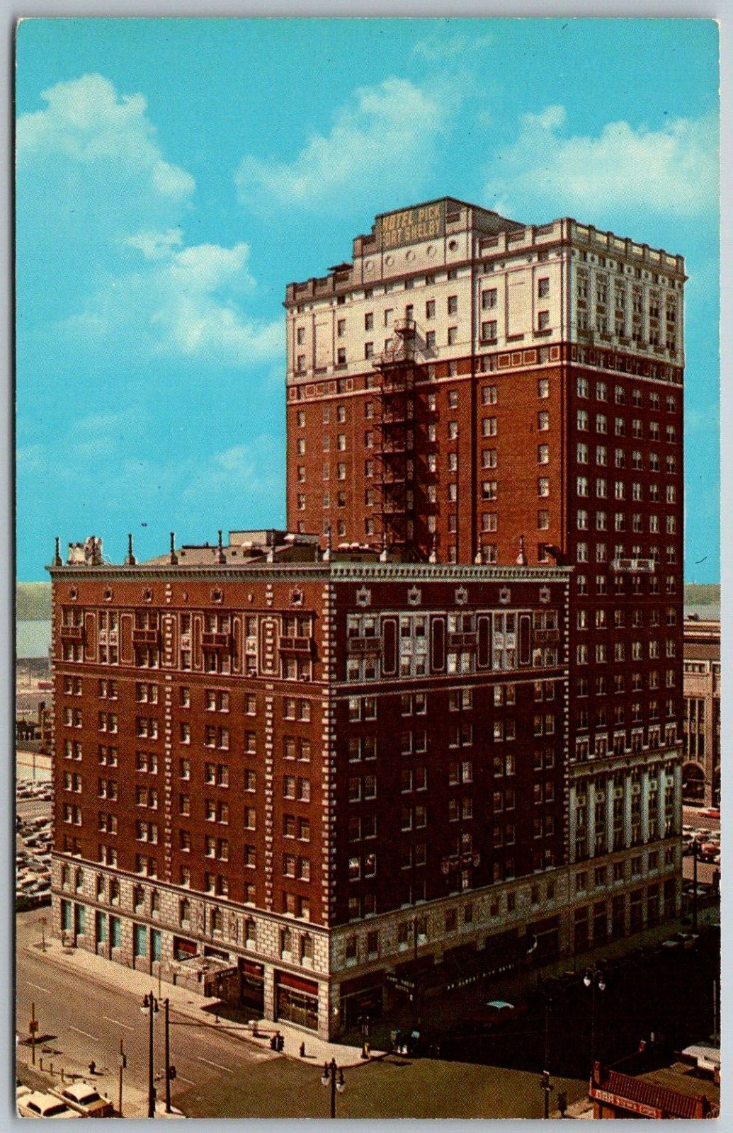 Detroit Michigan 1950-60s Postcard The Pick-Fort Shelby Hotel