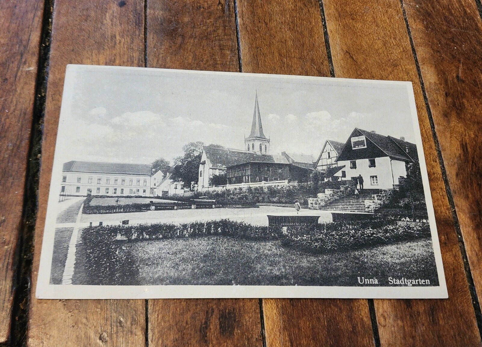 Vintage Lithograph Unused Postcard Unna Germany Stadtgarten  City Garden