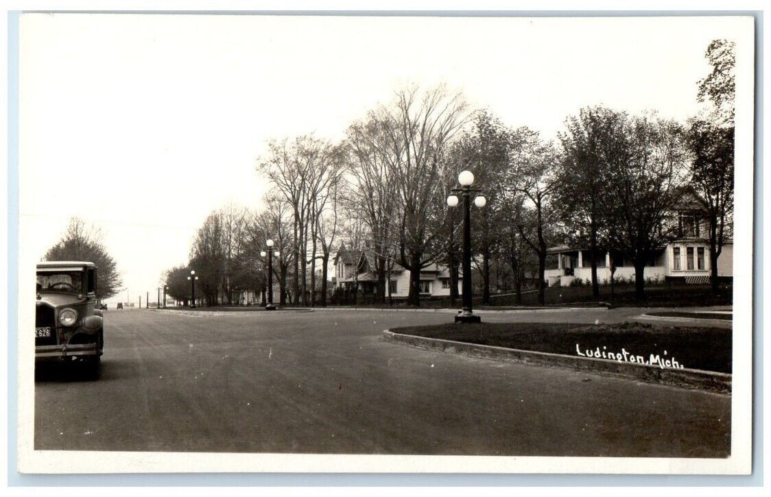 c1928 Home Residence Street View Ludington MI RPPC Photo Unposted Postcard