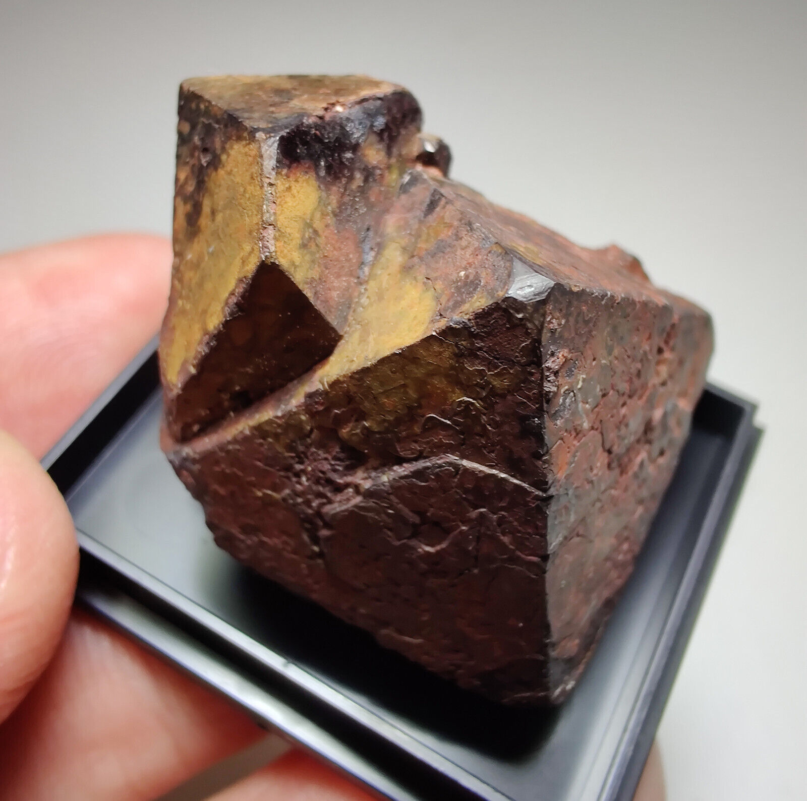 Hematite after Pyrite? pseudomorph, Sharp. Utah. 4 cm. Video