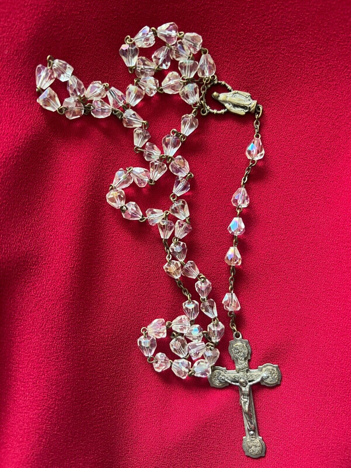 VINTAGE HAND CUT CRYSTAL ROSARY EXQUISITE FINE DETAILS