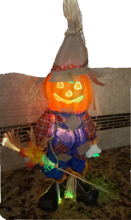 FLASH SALEHalloween Fiber Optic Color Changing Pumpkin Head Scarecrow 16”