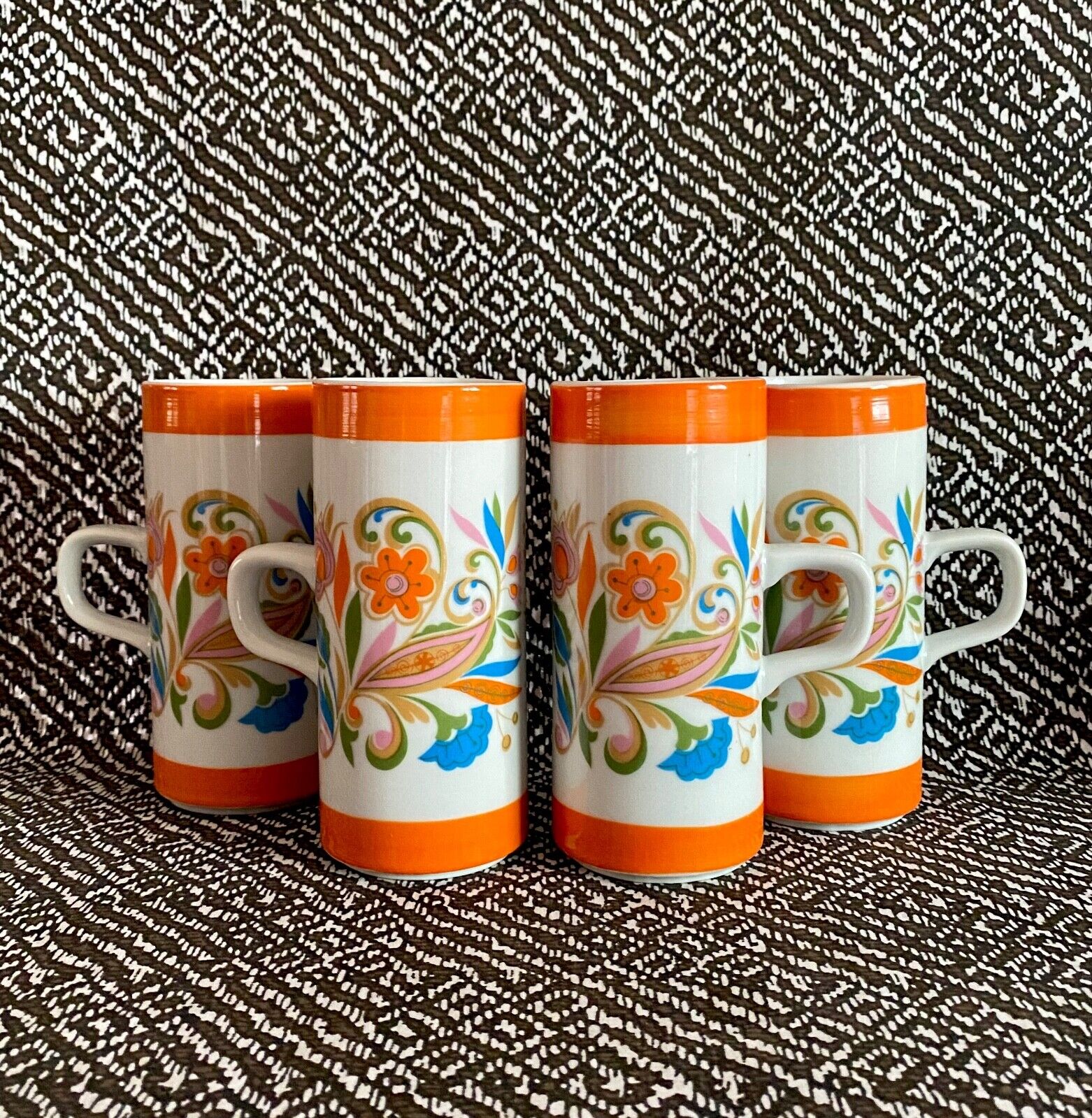 4 Vintage Royal Crown Arnart Smug Mugs Psychedelic - Orange - 5.5