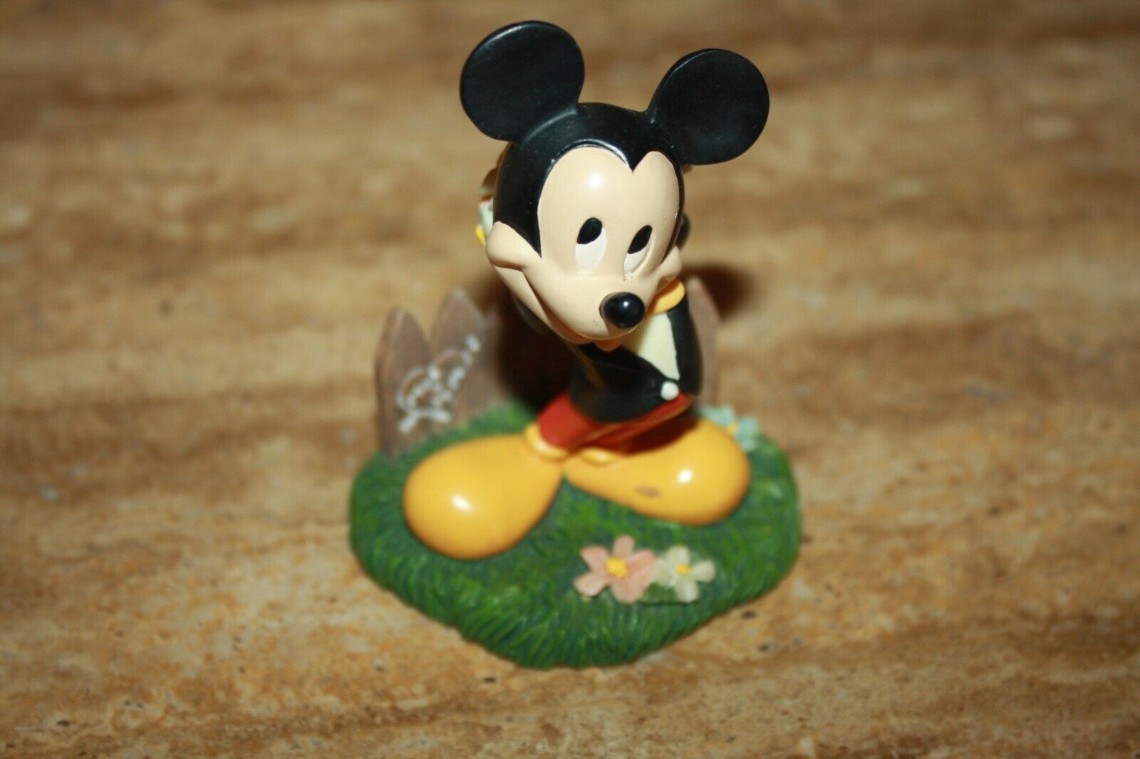 Danbury Mint DISNEY Perpetual Calendar Figurine FEBRUARY Mickey with Flowers