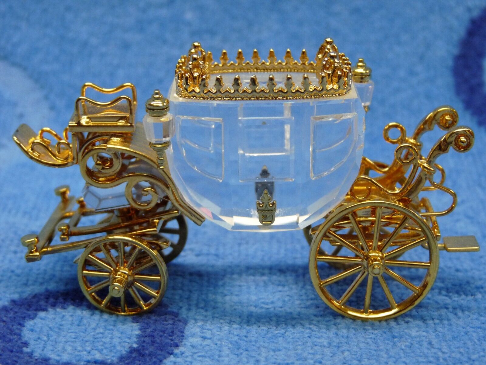 Swarovski Crystal and Gold Carriage Journeys Memories Collection