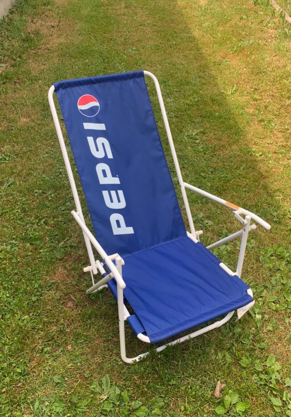 Unused Metal Pepsi Folding Beach Chair From Promotional Contest White & Blue