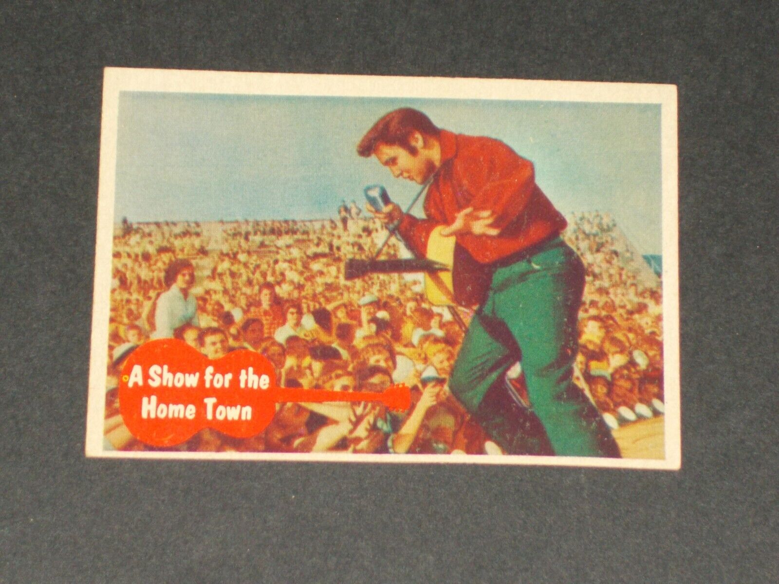 Elvis Presley (R710-1) Topps 1956, #33, EXTREMELY NICE CARD 
