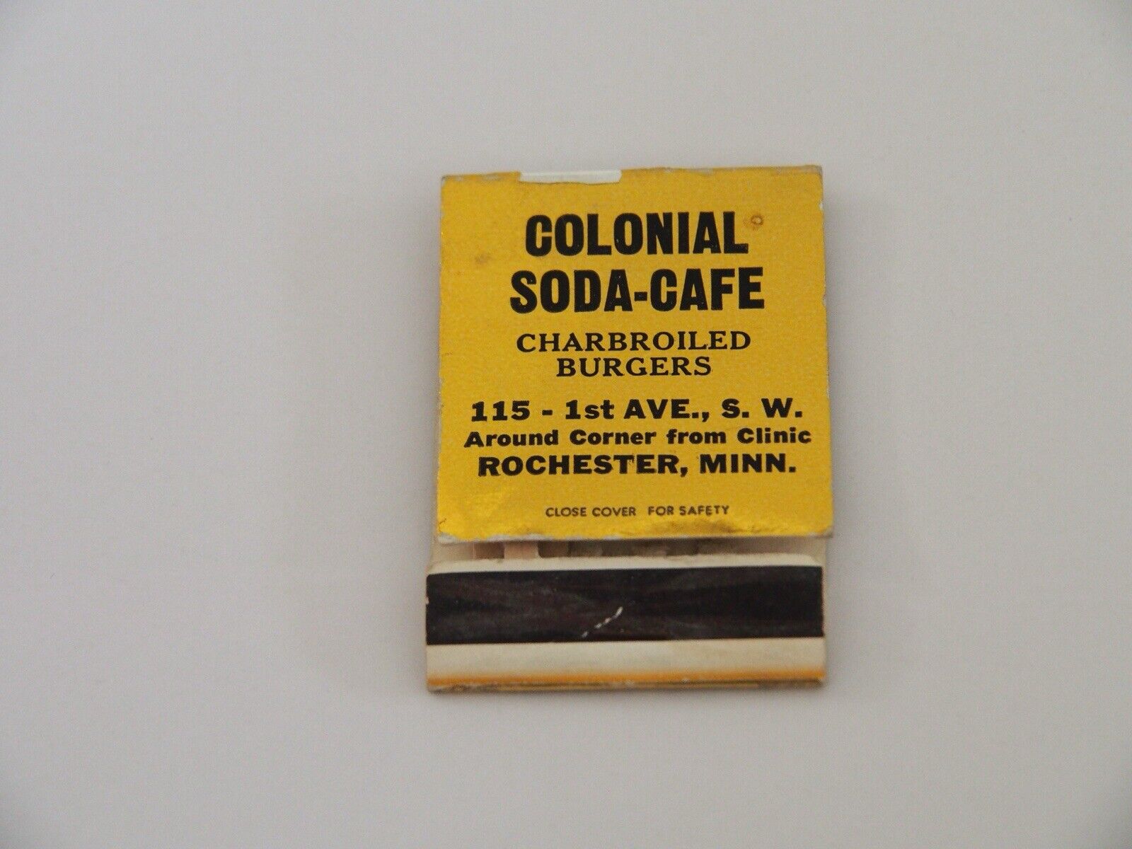 c1940 Colonial Soda Cafe Rochester Minnesota MN Matchbook