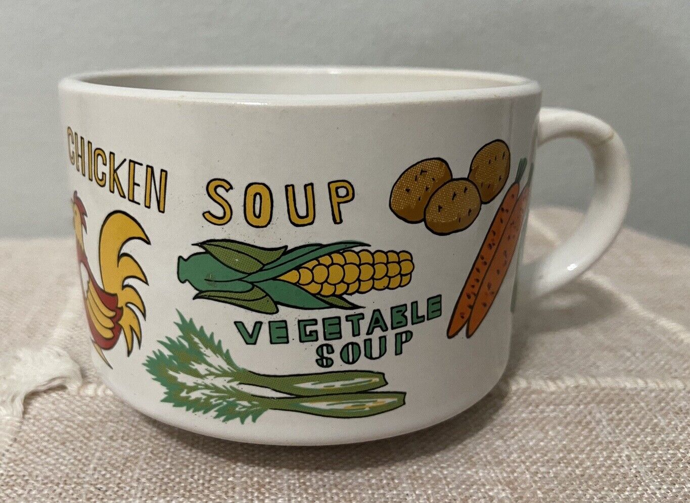 Vintage Retro 1970s Pop Art Soup Bowl/Mug With Vegetables Chicken