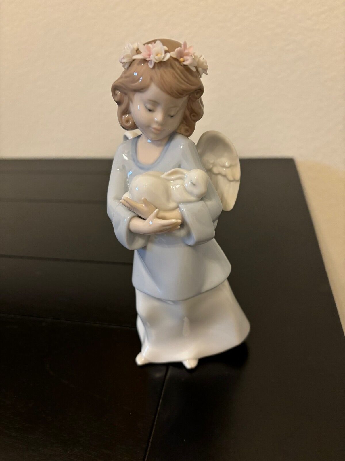 “Heavenly Love” (2001) Lladro Porcelain Figurine 