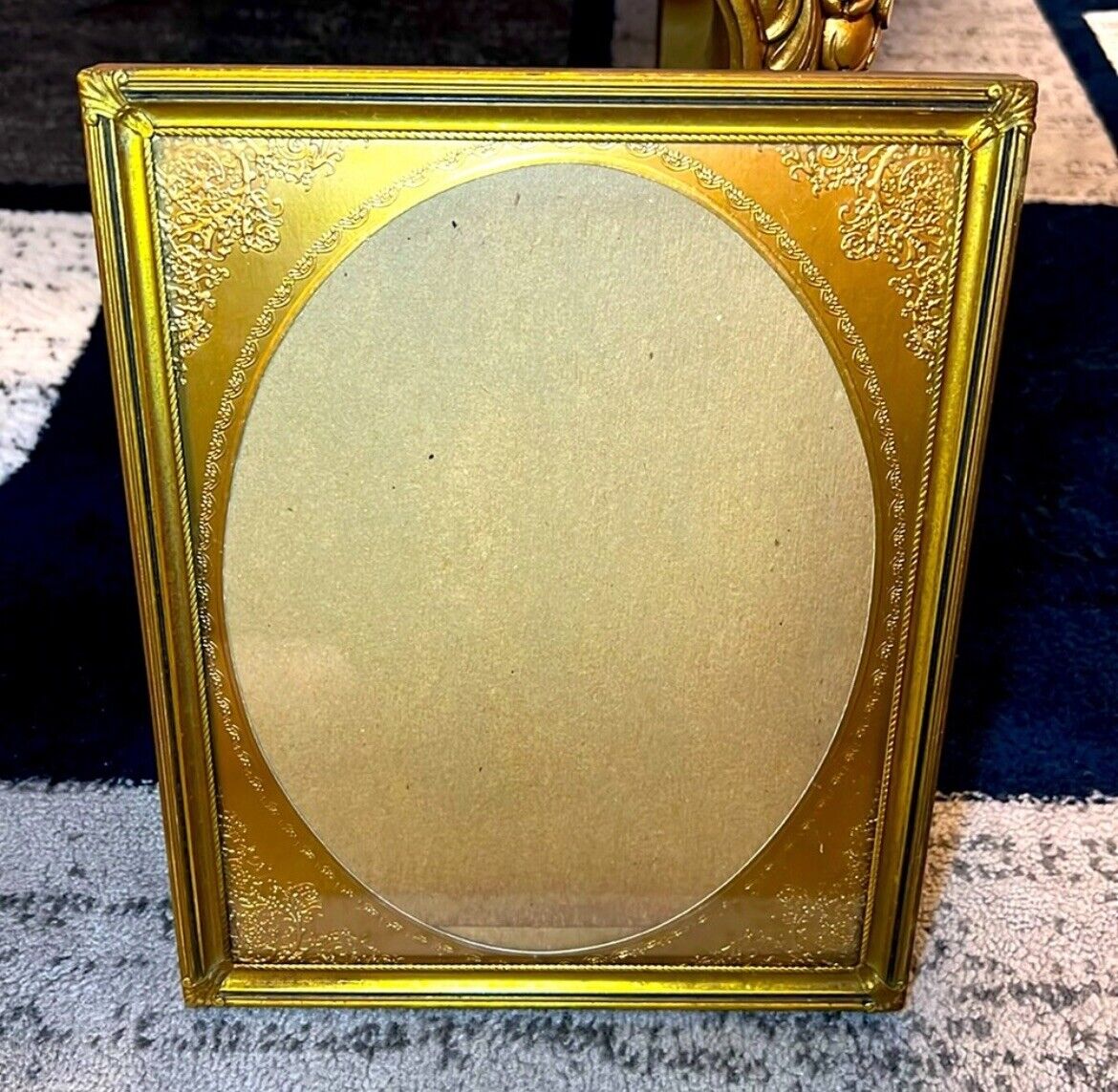 VINTAGE ART DECO STYLE GOLD BRASS RING PICTURE FRAME 1950s EMBOSSED 8” X 10”