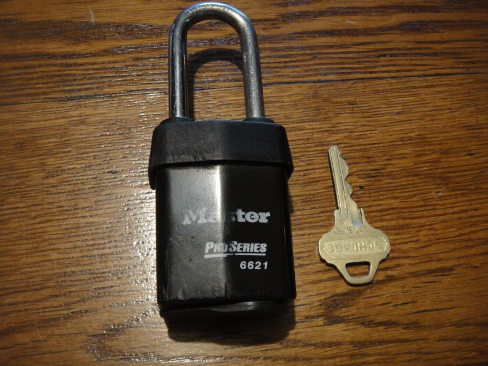 Master Lock PRO SERIES 6621 Series Padlock with Key