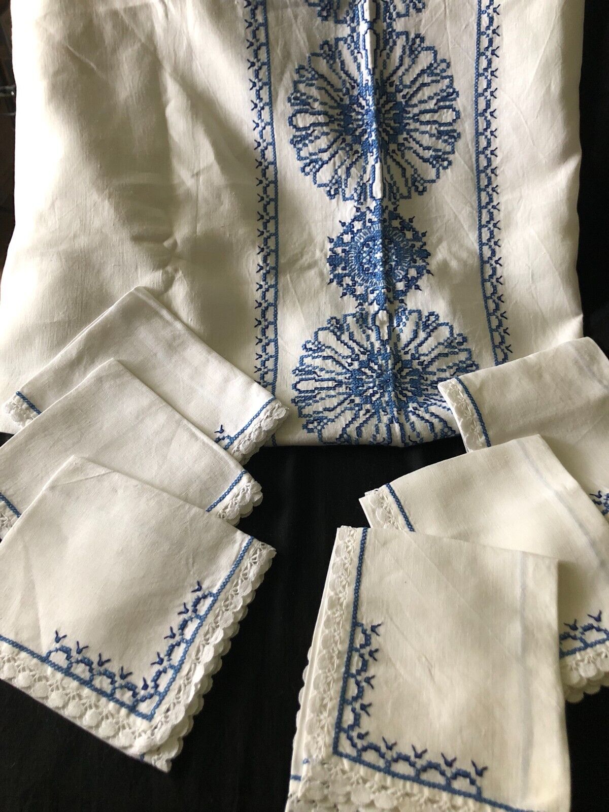 Stunning Vintage French Blue White Cross Stitch Linen Tablecloth 6 Napkins 5x6FT