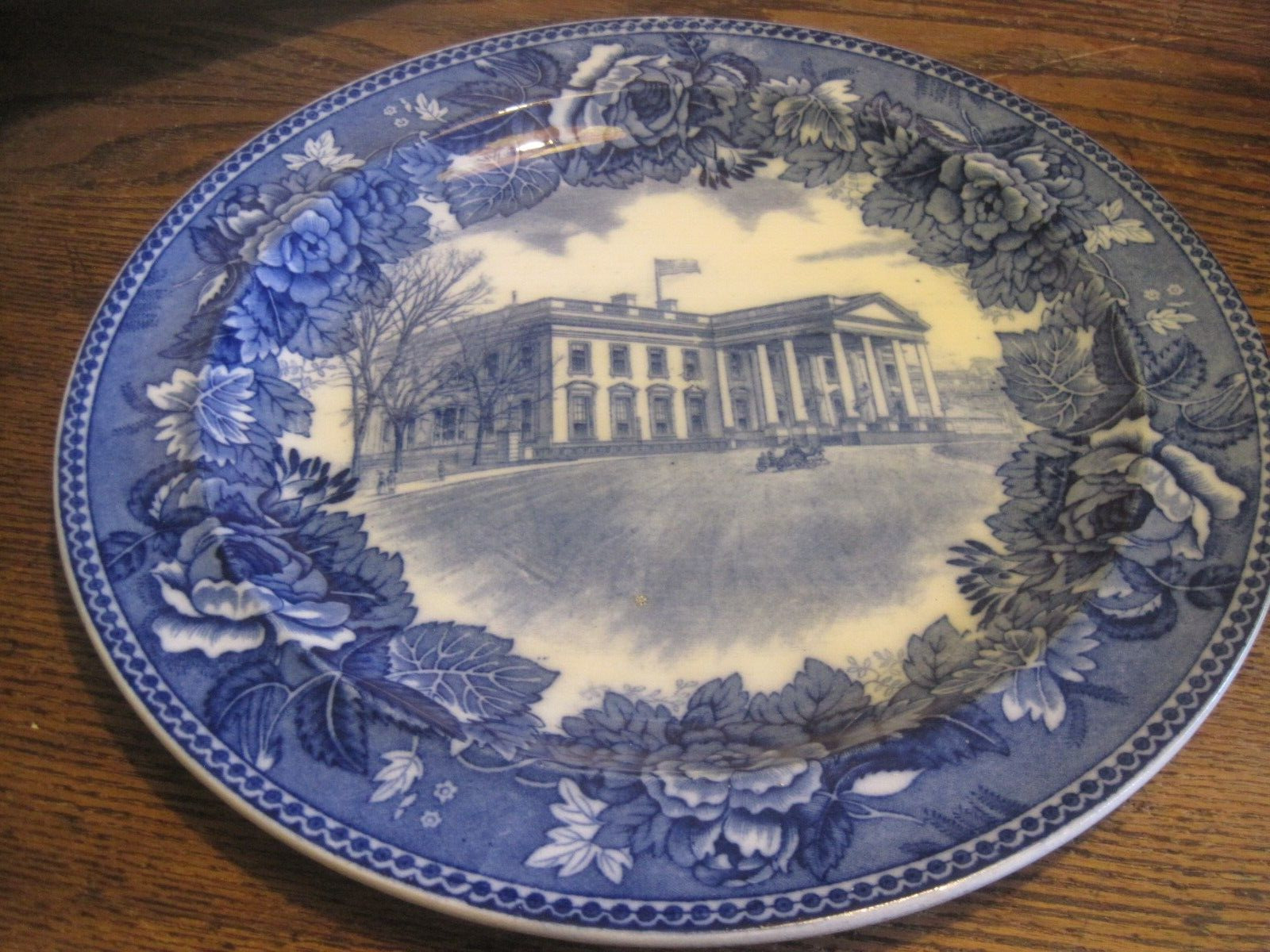 Wedgwood The WHITEHOUSE Washington D.C. - BLUE&WHITE COLLECTOR PLATE-ENGLAND