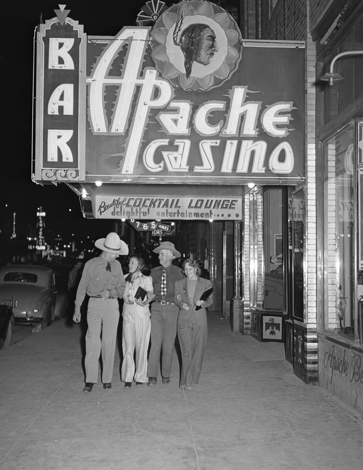 1940 Main Street, Las Vegas, Nevada Vintage Old Photo 8.5\