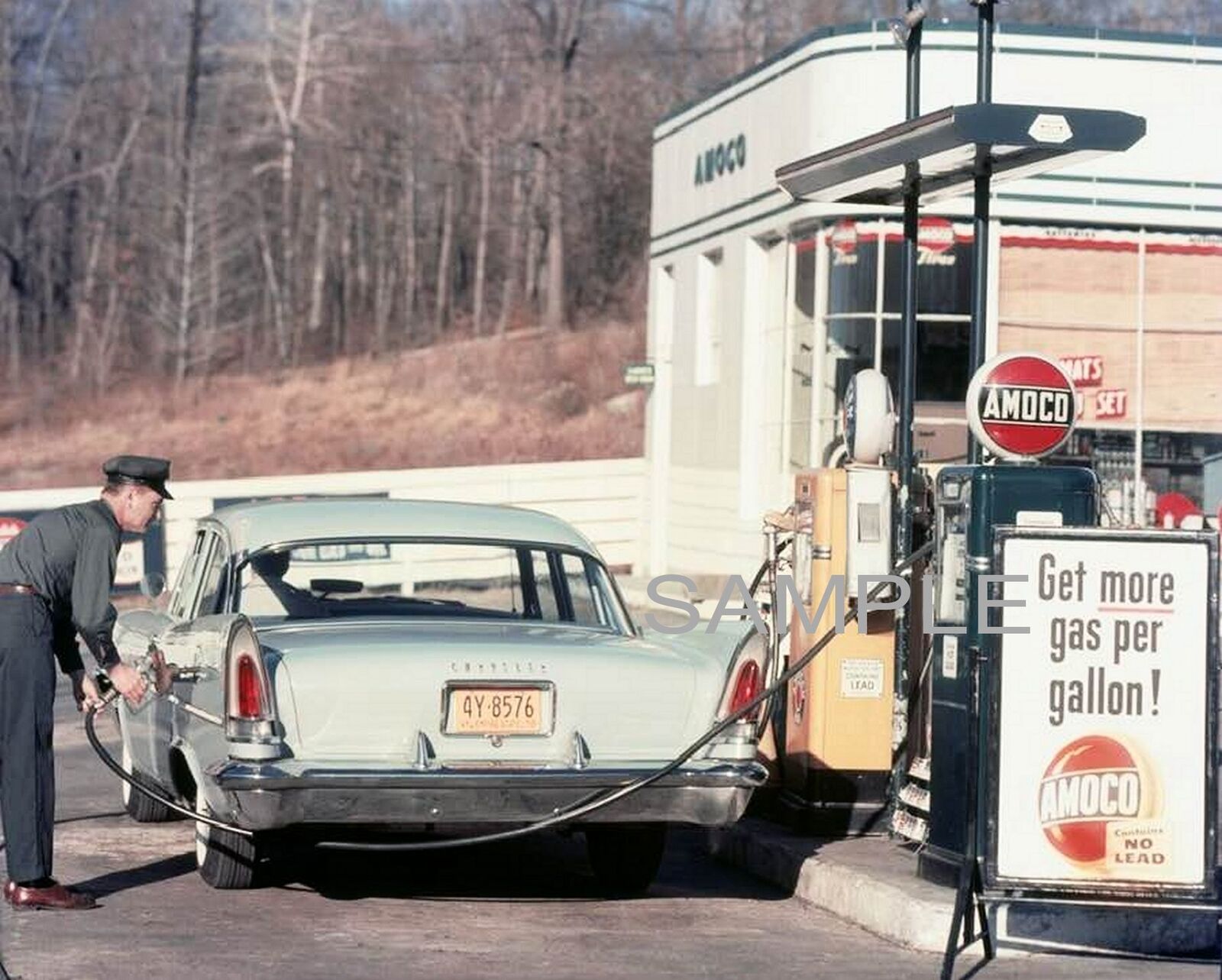 1957 AMOCO GAS STATION Photo (231-H)
