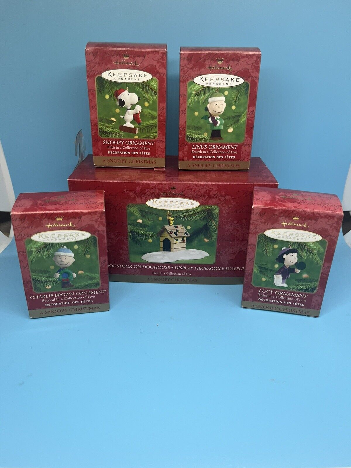 Hallmark A Snoopy Christmas WOODSTOCK ON DOGHOUSE 5 Piece Ornament Set In Box