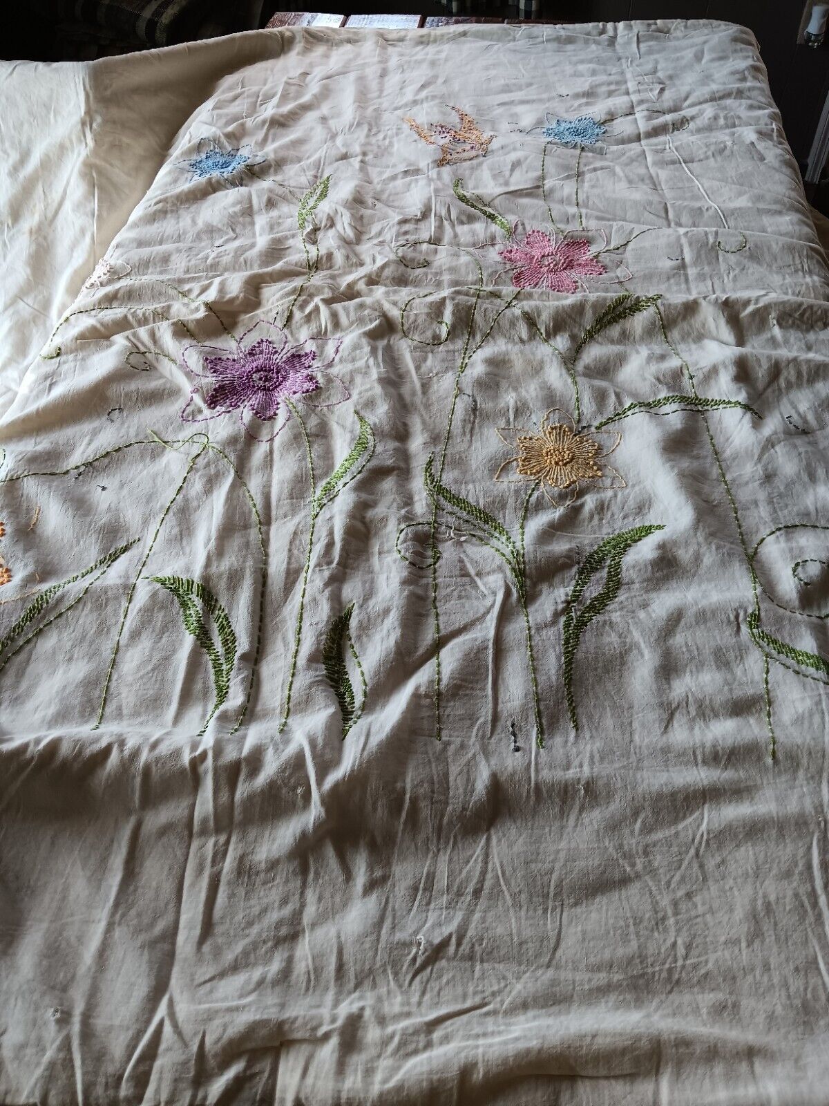 Vintage Hand Embroidered Comforter Style Knotted Quilt