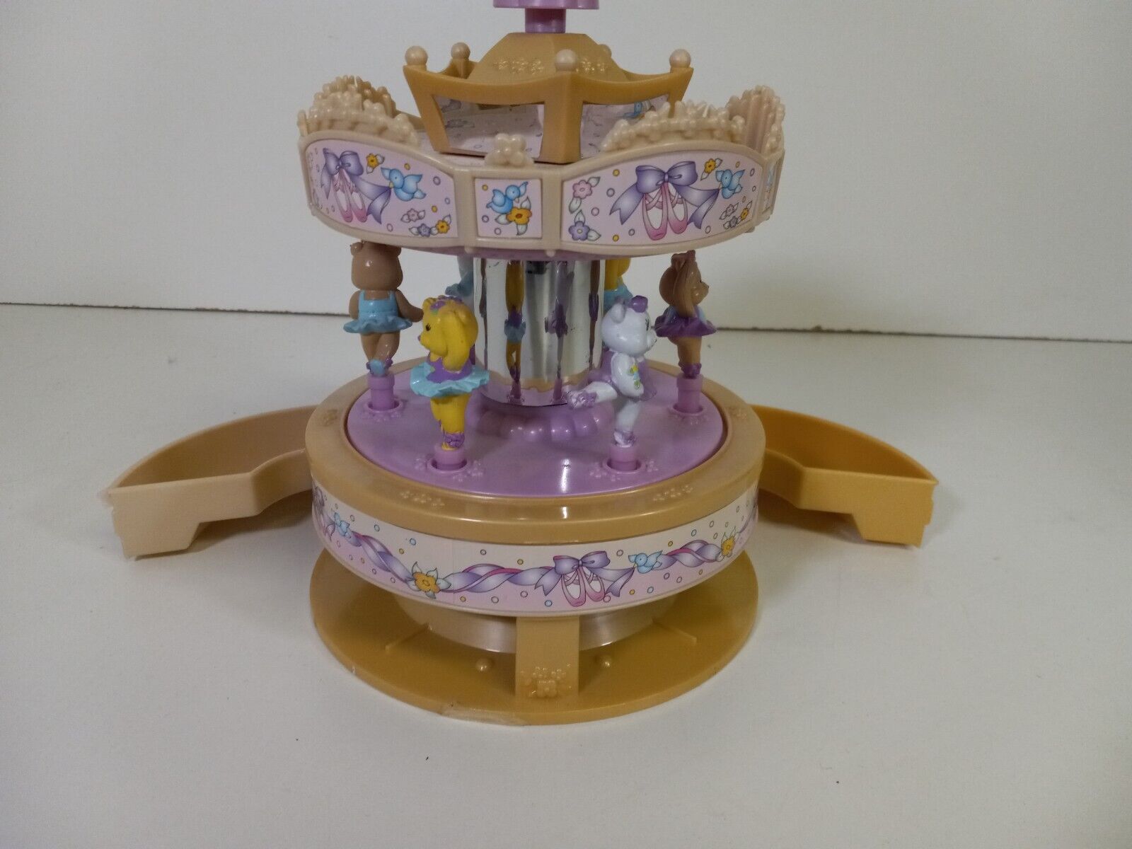 Vintage 1999 Moose Mountain Wind Up Musical Carousel READ