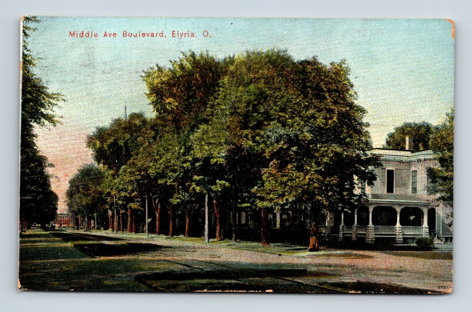 ELYRIA OHIO OH OLD HOMES ON MIDDLE AVE BOULEVARD POSTCARD A-8
