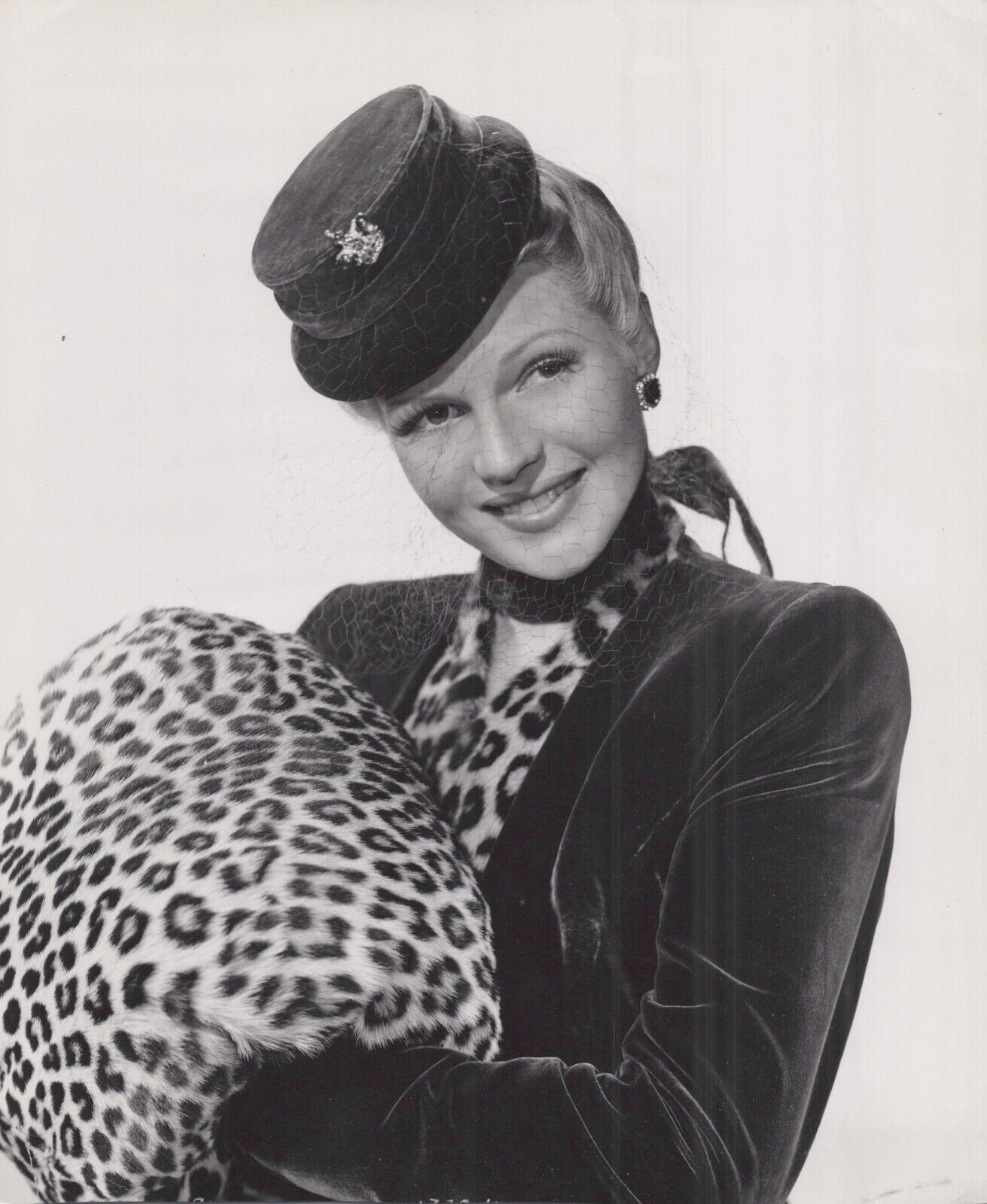 Hollywood Beauty Rita Hayworth Stylish Pose Coburn Portrait 1946 Orig PHOTO 431